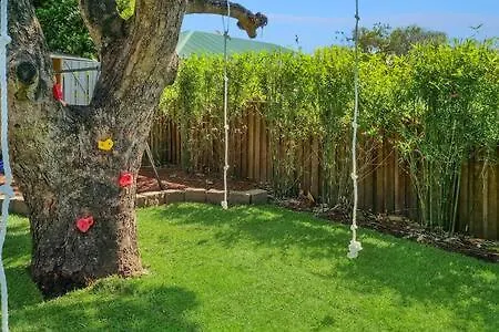 5Bdr Ultimate Family Retreat Pool Toys Galore Brisbane Holiday home