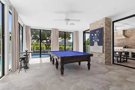 5Bdr Ultimate Family Retreat Pool Toys Galore Brisbane