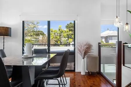 Holiday home 5Bdr Ultimate Family Retreat Pool Toys Galore Brisbane